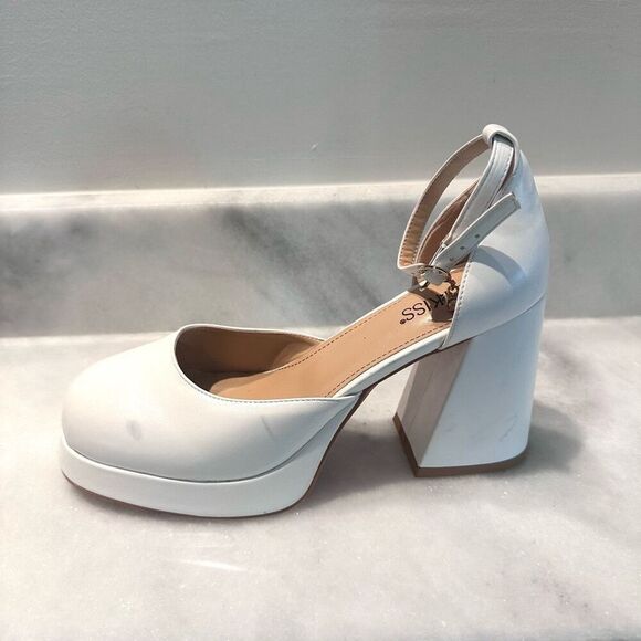 Wetkiss Ankle Buckle Strap Round Toe Platform Chunky Pump Heels White Size 9.5 - Picture 3 of 16